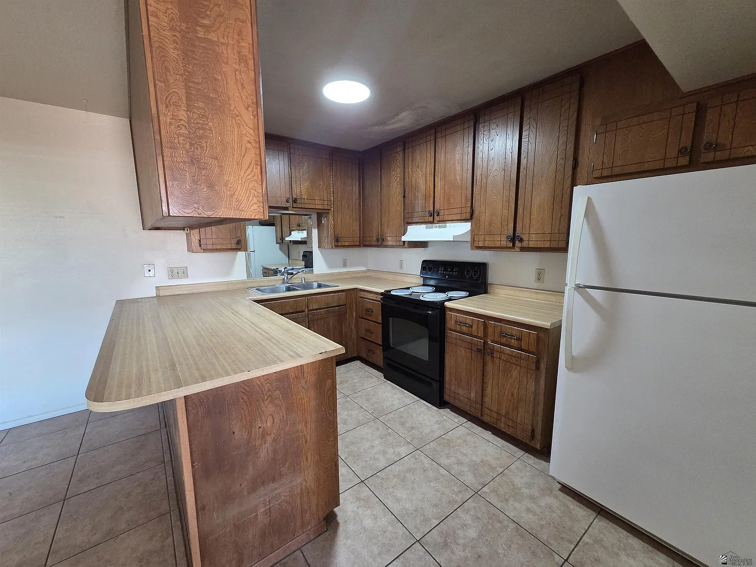 2 bed, 2.0 bath, 1080 sqft, $1,200 — Photo 2