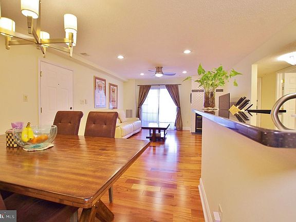3rd image of 6917 Mary Caroline Cir Unit H