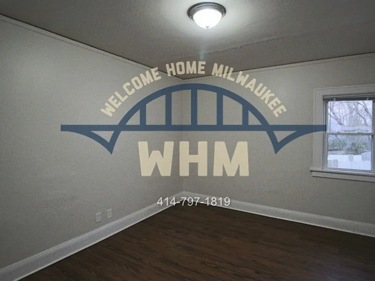221 W Ring St — Photo 16
