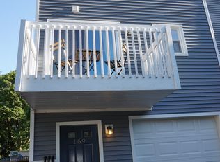 169 Humphrey St, New Haven, CT 06511