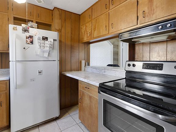 5th image of 6869 Pulaski Ave