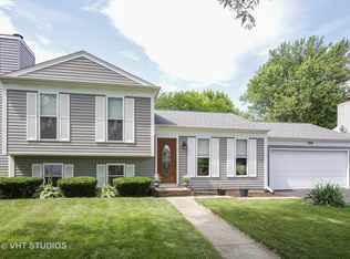 835 Tanglewood Dr, Algonquin, IL