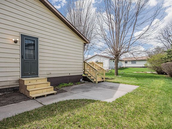 2nd image of 1721 Bantom Pl