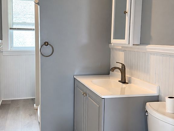 3rd image of 164 West St #3