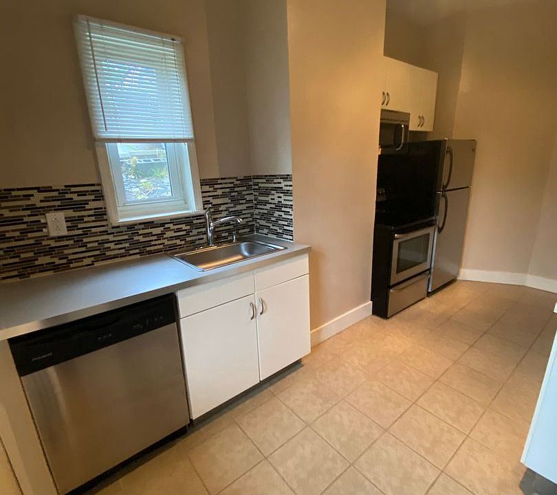 1st image of 2007 Arlington Ave #1