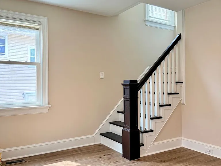 428 Madison Ave — Photo 16