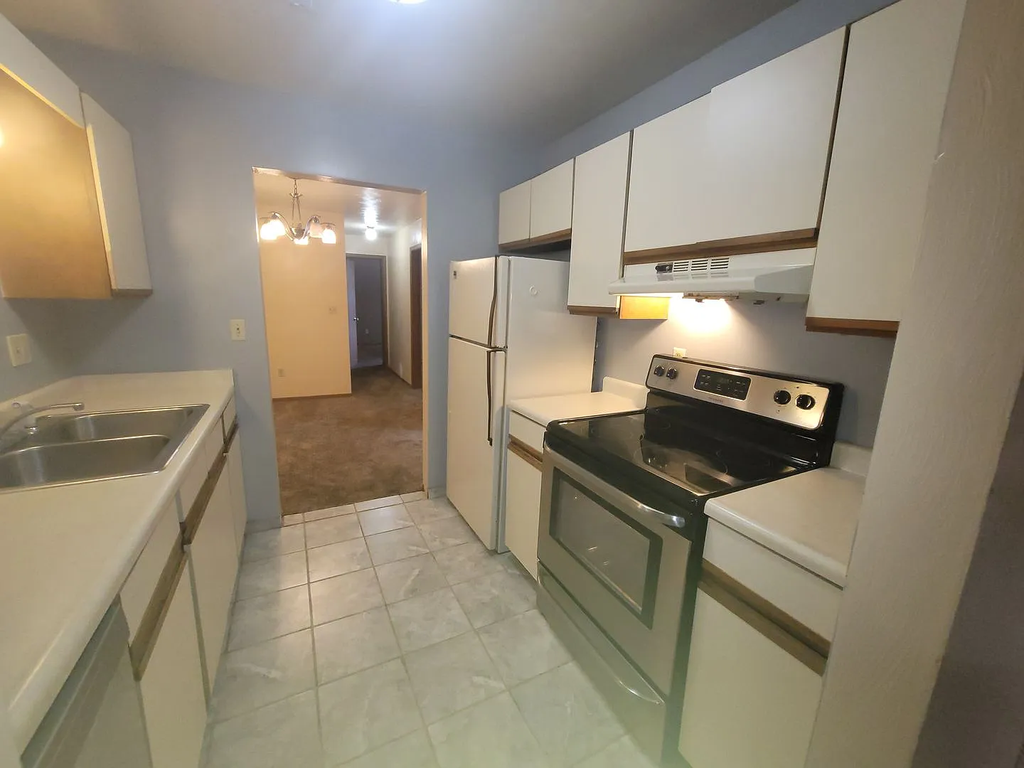 547 Turney St — Photo 2