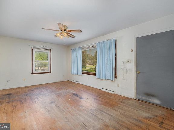 5th image of 6222 Catherine St