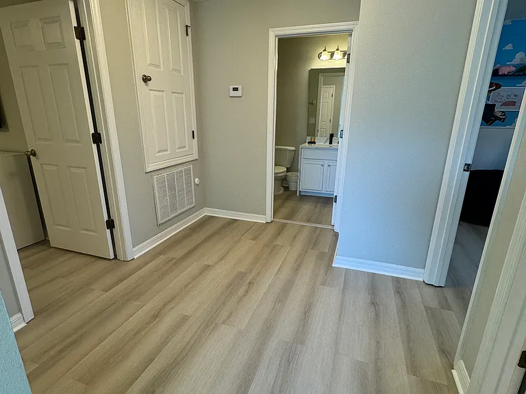 470 Las Fuentes Dr — Photo 10