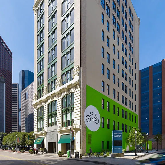 Century Building looking from 7th Street.