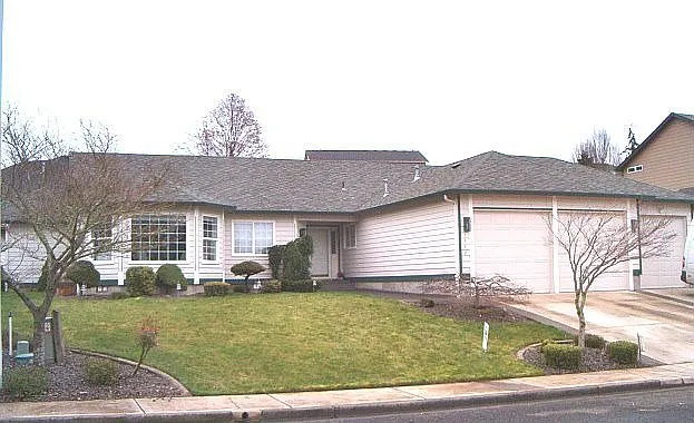 1382 42nd St photo 1