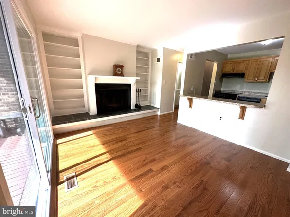 4942 S Tupelo Turn, Wilmington, DE 19808