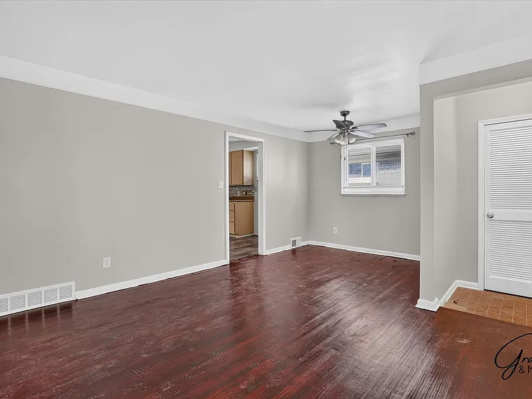 1619 Progress Ave — Photo 5