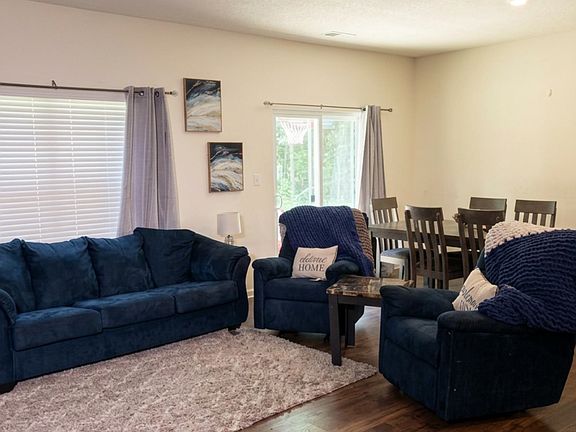 5th image of 10 Misty Birch Ln