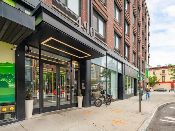 490 Myrtle Avenue image 17 of 21