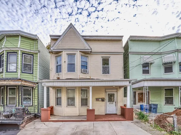 112 Randolph Avenue image 1 of 16