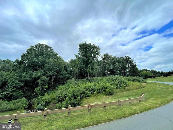3rd image of 22588 Creighton Farms Dr
