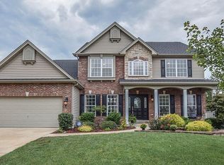 1056 Brook Mont Dr, O'Fallon, MO