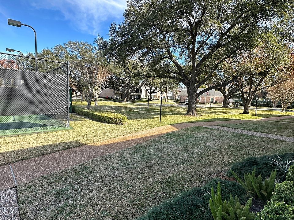 1st image of 10378 Briar Forest Dr #1037832/5