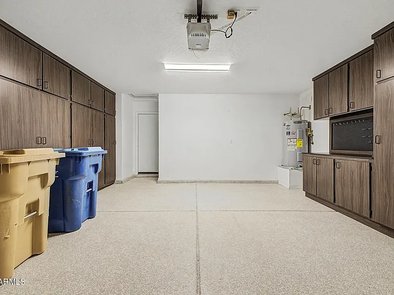 1633 S 225th Ln — Photo 24
