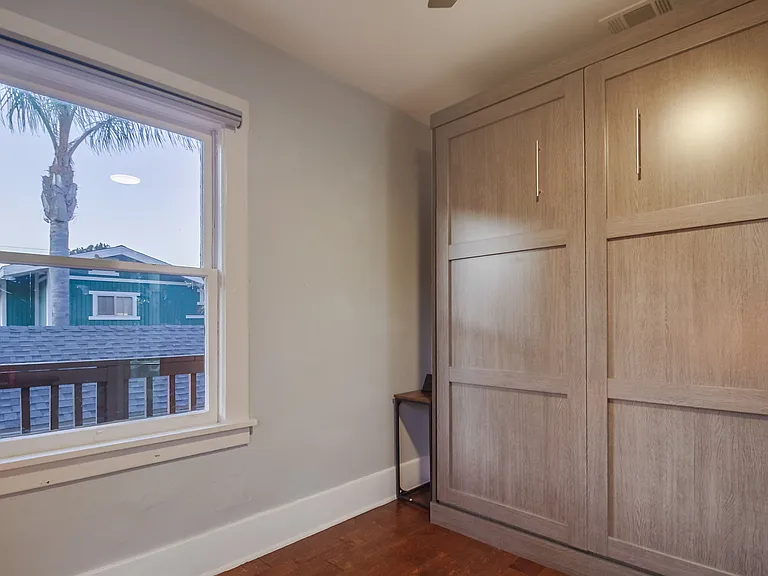 1511 Gregory St — Photo 56