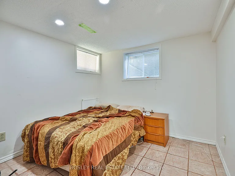283 Davisville Ave #LOWER — Photo 8