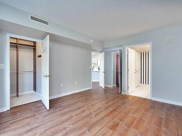 11710 Old Georgetown Rd #429 — Photo 11