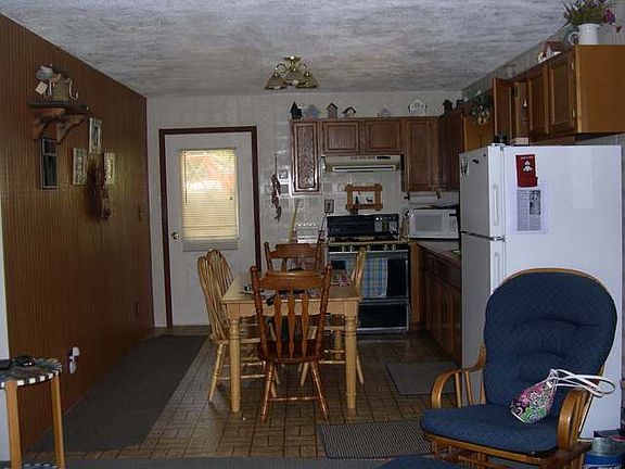 5th image of 1476 Lily Lake Ln N