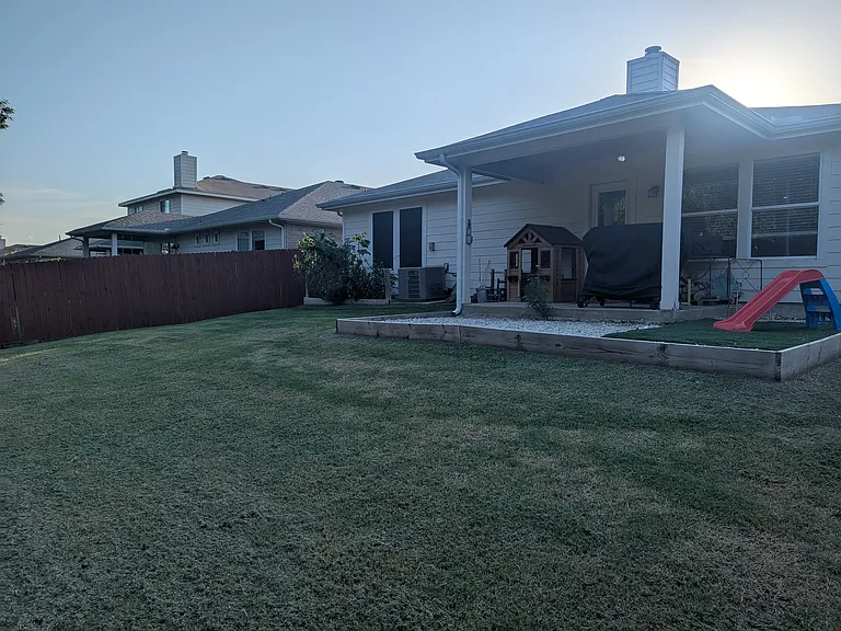 1217 Oak Hollow Ln — Photo 25