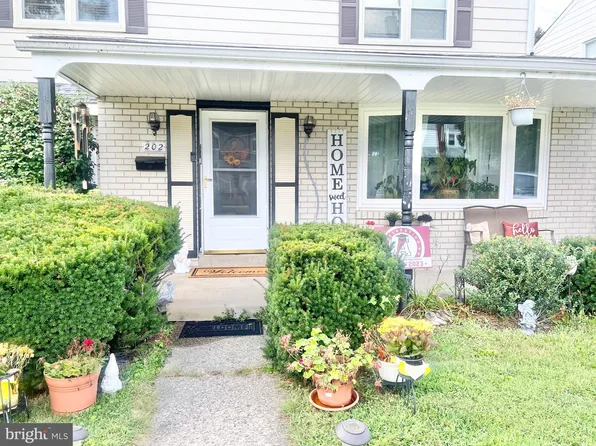 202 Susan Dr, Elkins Park, PA 19027