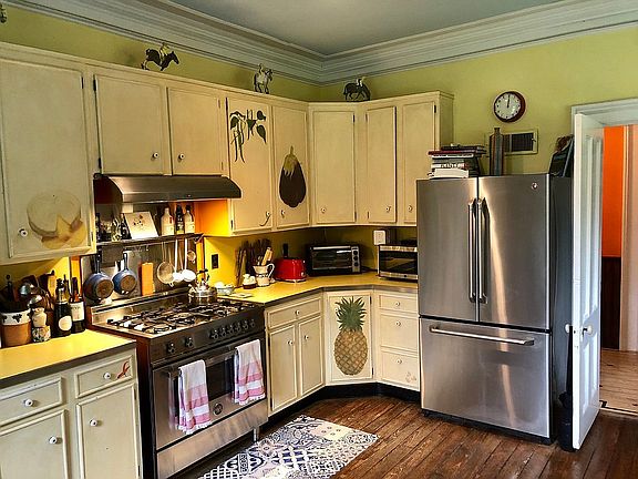 6 Burner Bertazzoni Range