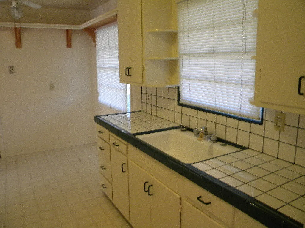 Great 2 Bd/ 1 Ba House — Photo 3