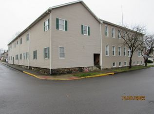 113 N High St APT 102, Selinsgrove, PA 17870
