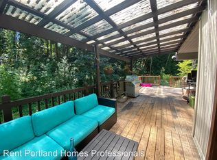 402 SW Custer St, Portland, OR 97219