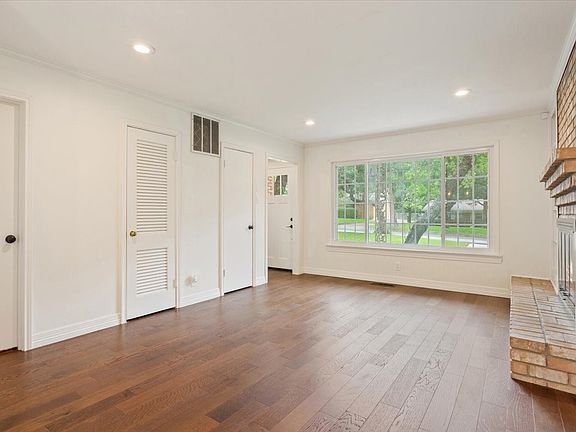 3rd image of 425 White Hall Rd