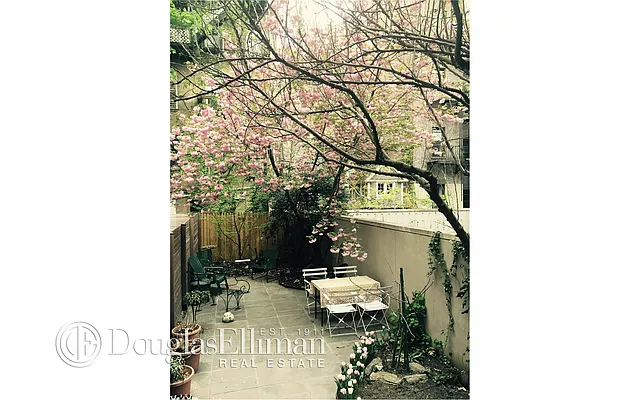 Sold by Douglas Elliman | media 23