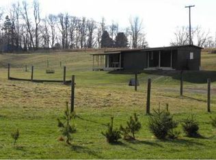 1281 Ridge Rd, Apollo, PA 15613