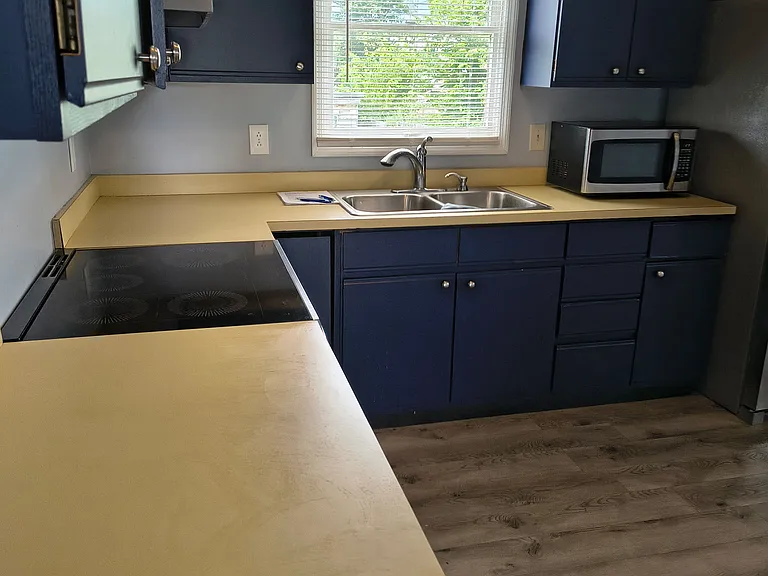 136 Ashville Dr — Photo 5