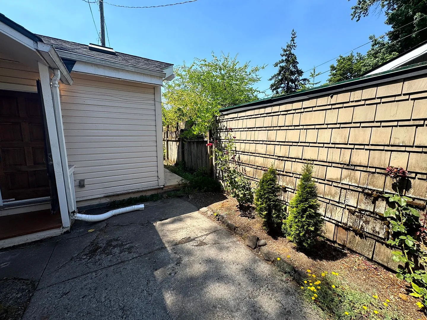 2 Bedroom, 1.5 Bathroom on Jefferson St. — Photo 2