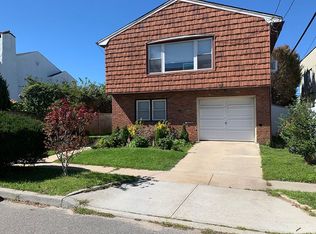 87 Hamilton Ave, Atlantic Beach, NY 11509