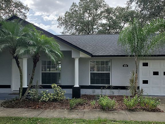 2nd image of 404 Cricket Hollow Ln