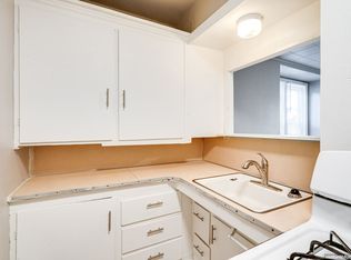 214 W. Pacific St., Appleton, WI 54911