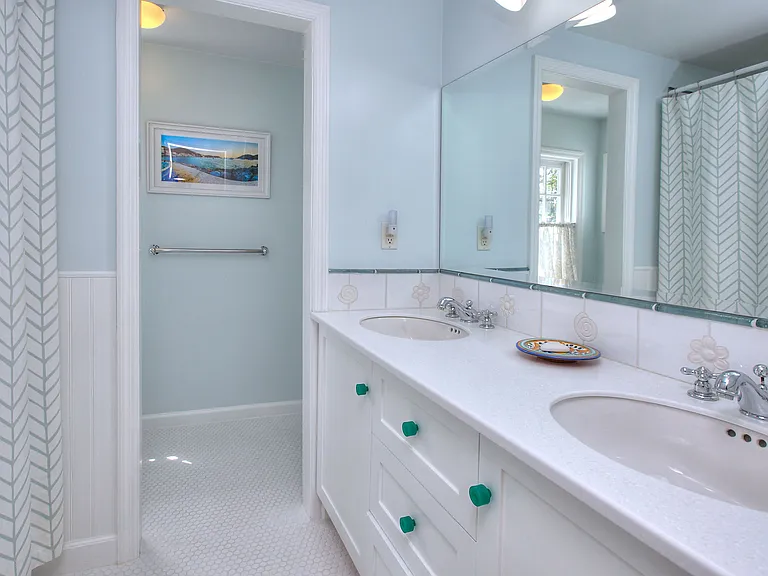 11 Treadwell Ave — Photo 26