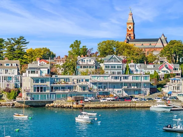 24 Lee St APT B10, Marblehead, MA 01945