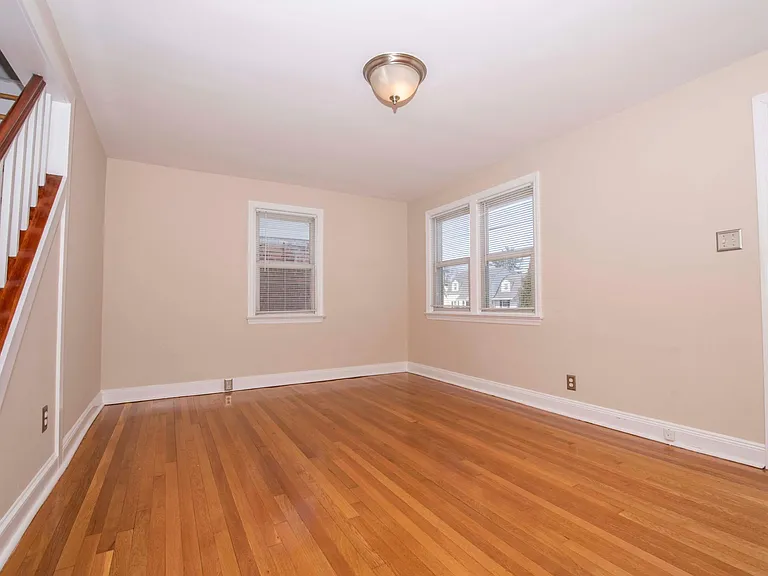 267 Hoover Ave — Photo 14