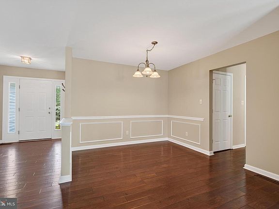 5th image of 11 Ancient Oak Dr