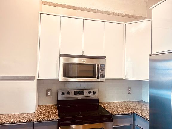 5th image of 221 W Lancaster Ave Unit 9012