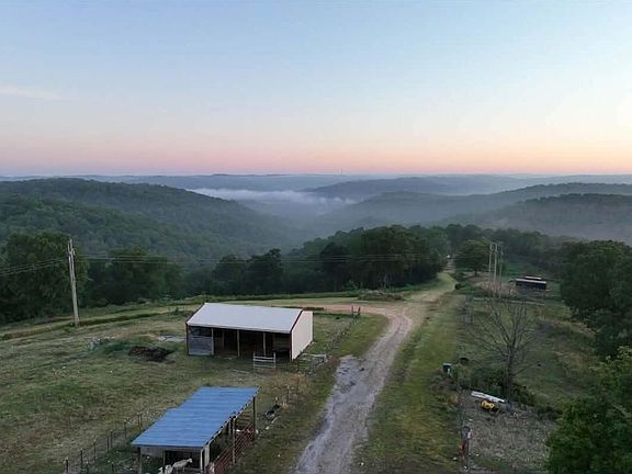 3rd image of 311 Tipton Mountain Road