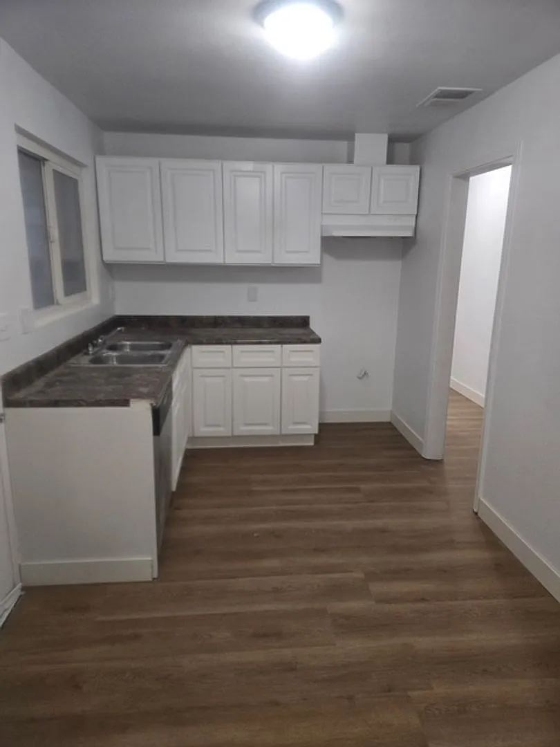 Beautiful 3 bedroom home in Lancaster — Photo 4