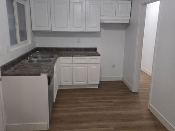 4th image of 44258 4th St E